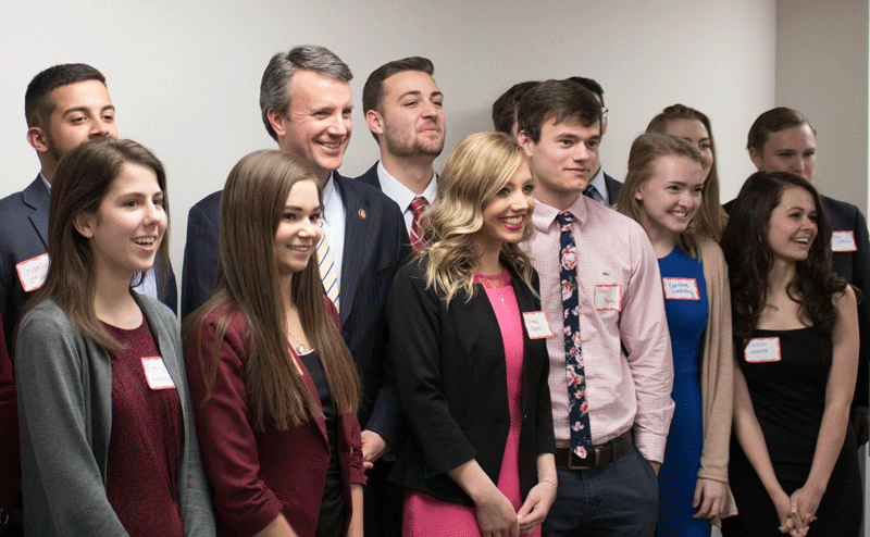 Cline-photo-with-JMU-repubs.gif